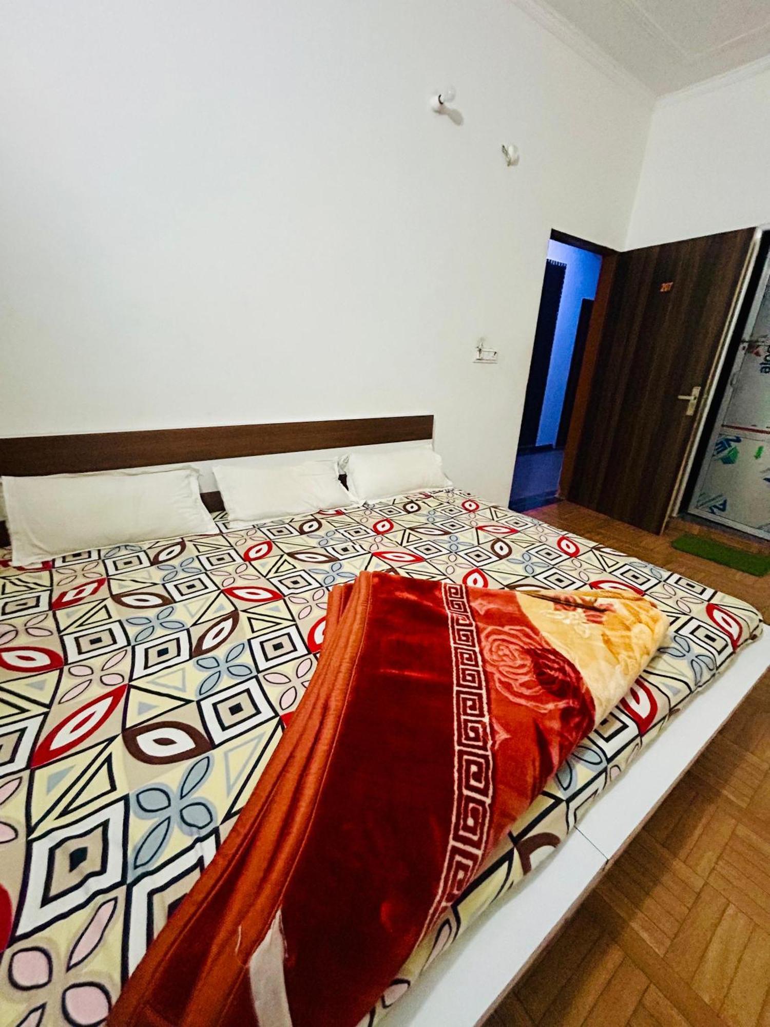 Milan Hotel & Restaurant Sikar Екстер'єр фото