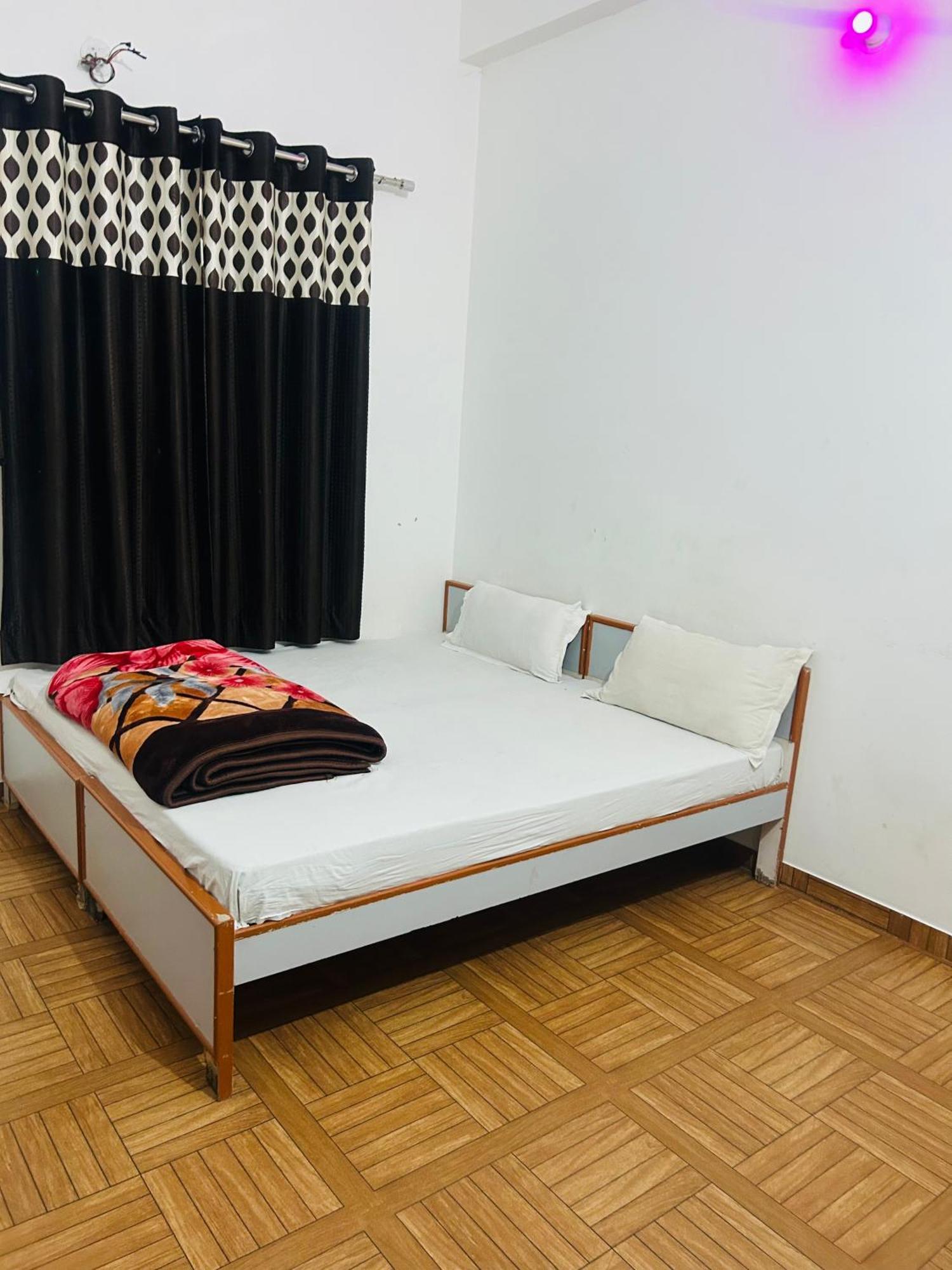 Milan Hotel & Restaurant Sikar Екстер'єр фото